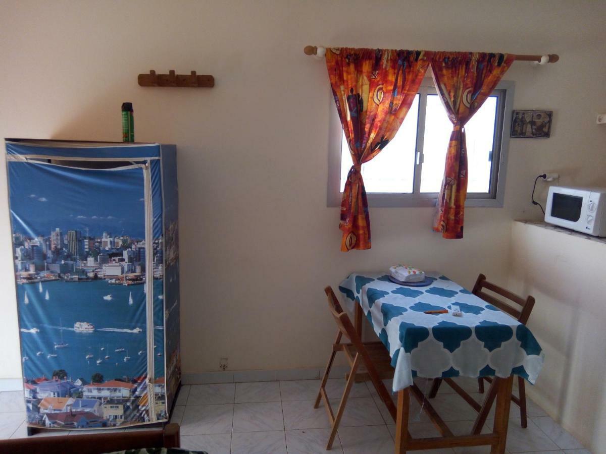 Chez Max Et Khady Appartement Dakar Buitenkant foto